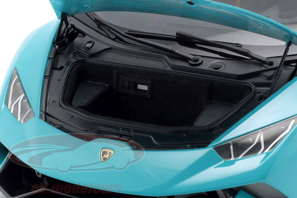Lamborghini Huracan Performante Année de construction 2017 lumière bleu 1:12 AUTOart