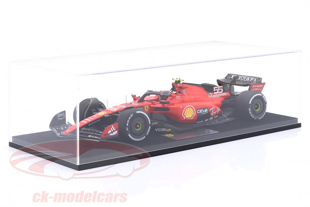 Carlos Sainz jr. Ferrari SF23 #55 winnaar Singapore GP formule 1 2023 1:18 LookSmart
