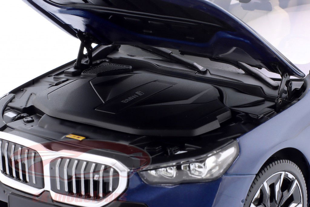 BMW i5 (G60) 建造年份 2023 蓝色的 金属 1:18 Minichamps