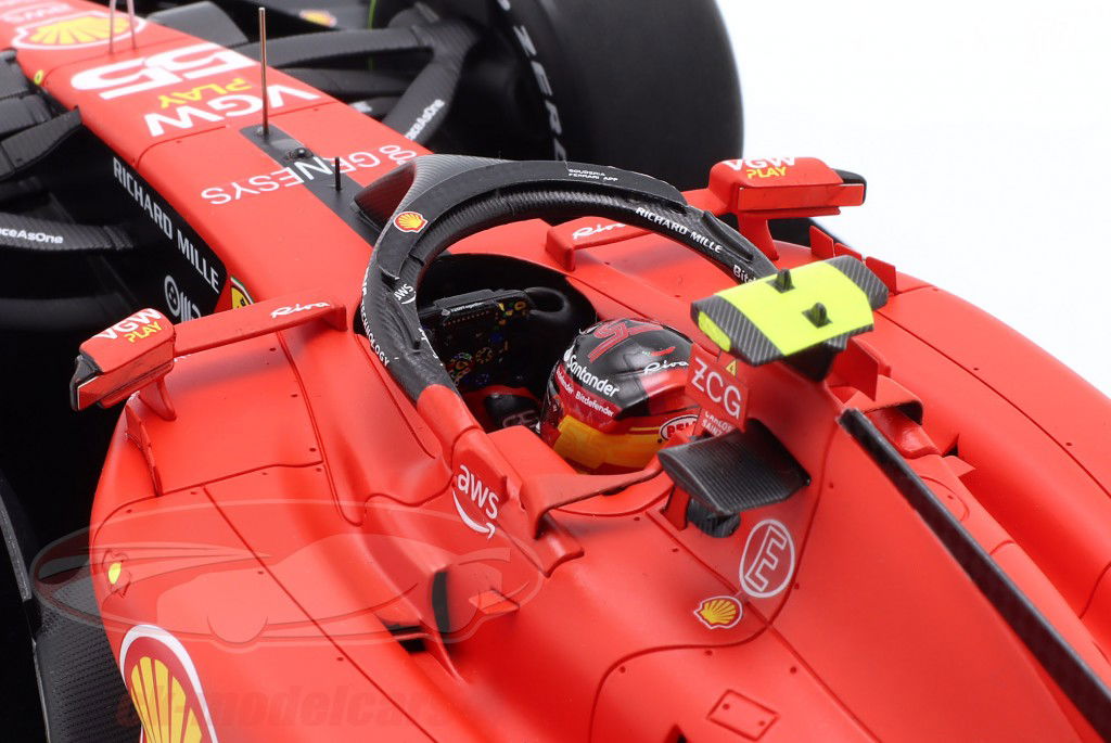 Carlos Sainz jr. Ferrari SF23 #55 winnaar Singapore GP formule 1 2023 1:18 LookSmart