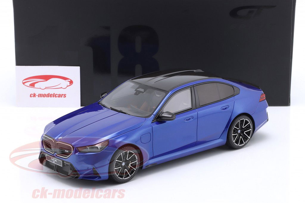 BMW M5 Bouwjaar 2024 Jachthaven baai blauw metalen 1:18 GT-Spirt