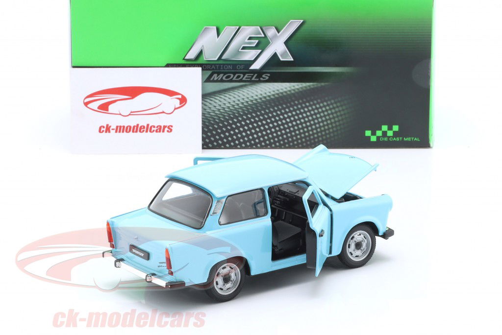 Trabant 601 azul claro 1:24 Welly