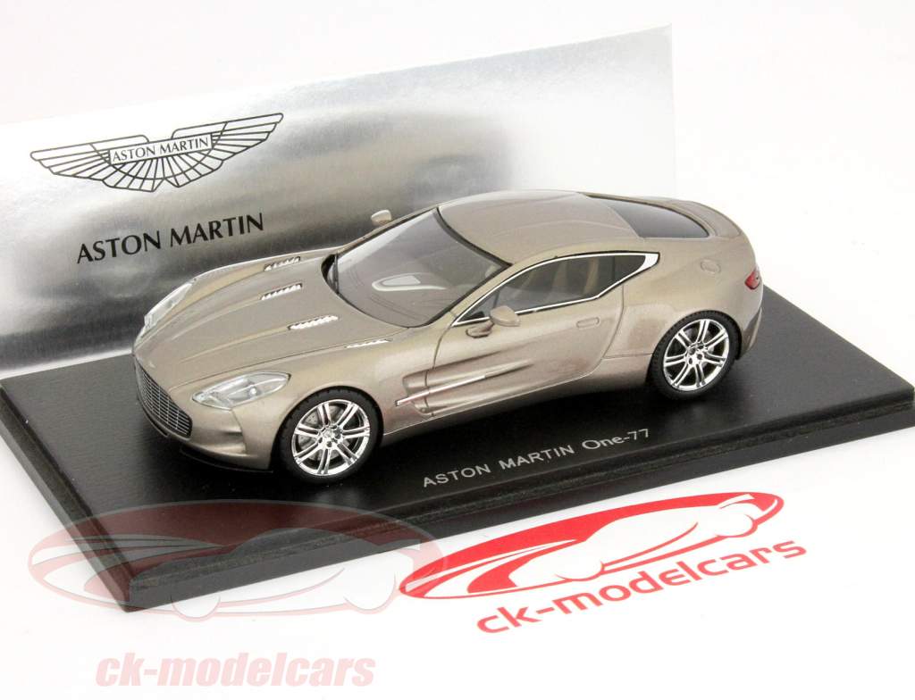 アストンマーチンOne-77 2012年ベージュメタリック1:43スパーク