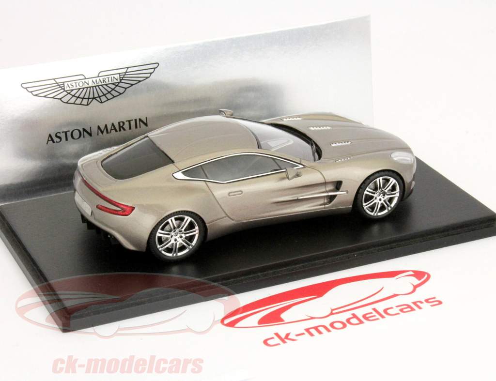 2012年阿斯顿·马丁ONE-77米色金属1:43星火