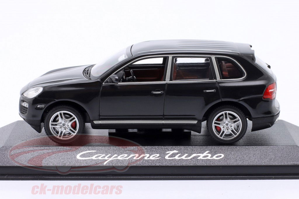 Porsche Cayenne Turbo Mk1 Byggeår 2007 sort 1:43 Minichamps