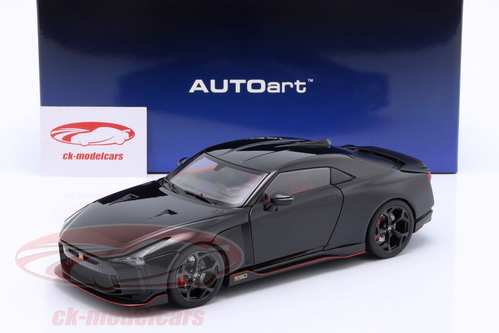Nissan GT-R50 by Italdesign 2020 zwart / saai zwart 1:18 AUTOart