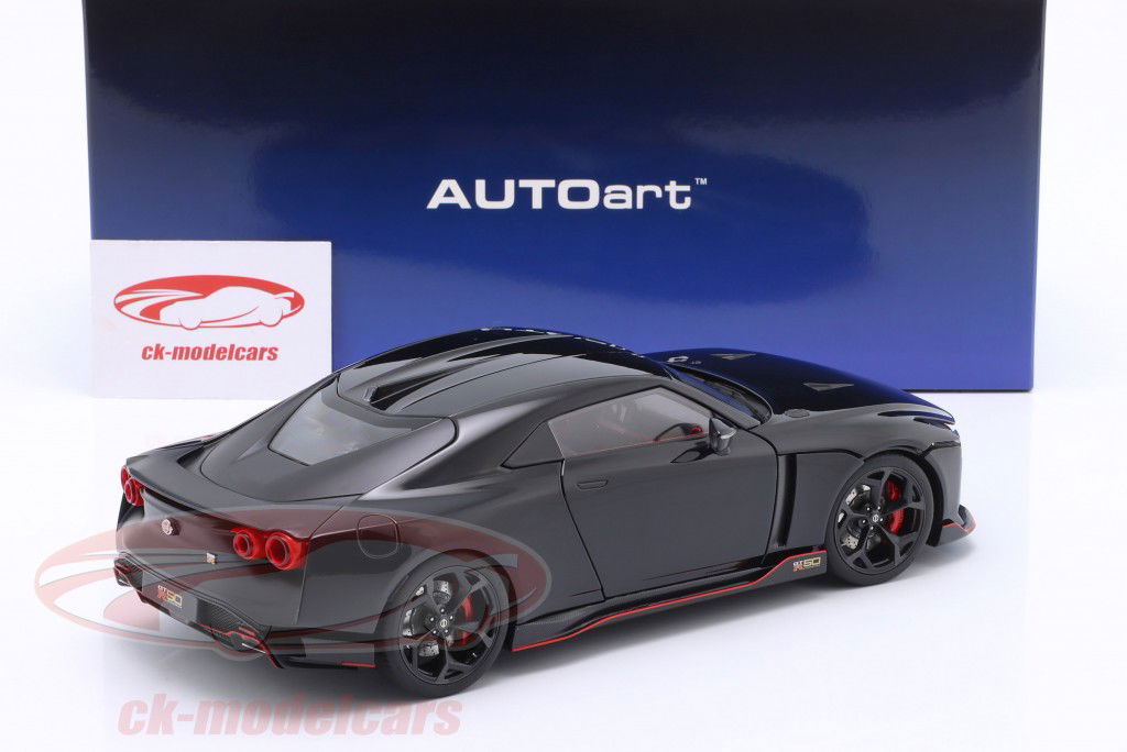 Nissan GT-R50 by Italdesign 2020 zwart / saai zwart 1:18 AUTOart