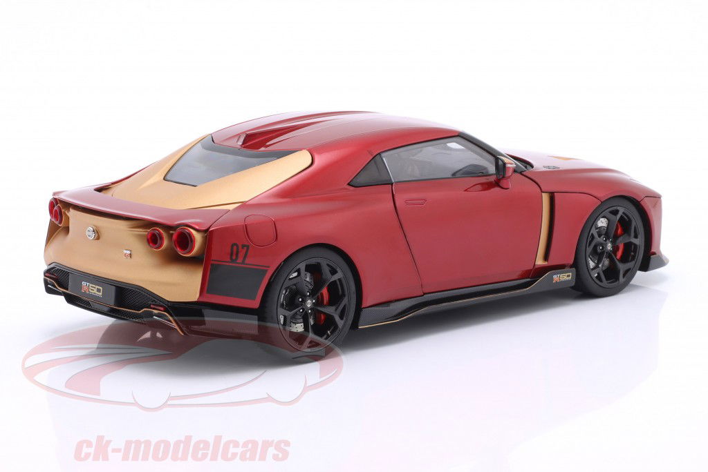 Nissan GT-R50 by Italdesign 2020 赤 メタリック / 金 1:18 AUTOart