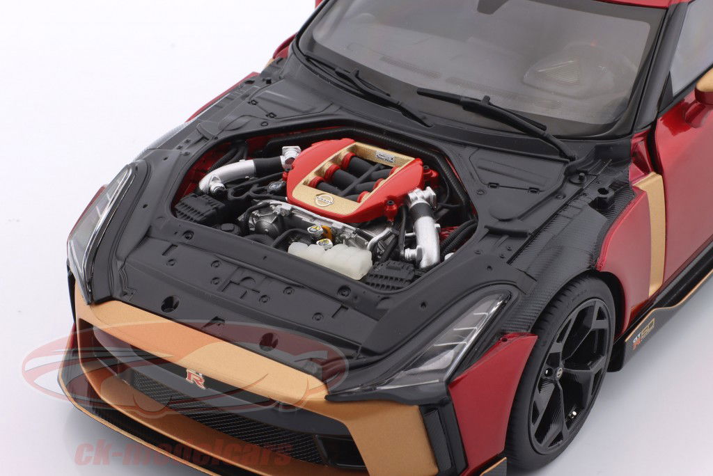 Nissan GT-R50 by Italdesign 2020 rouge métallique / or 1:18 AUTOart