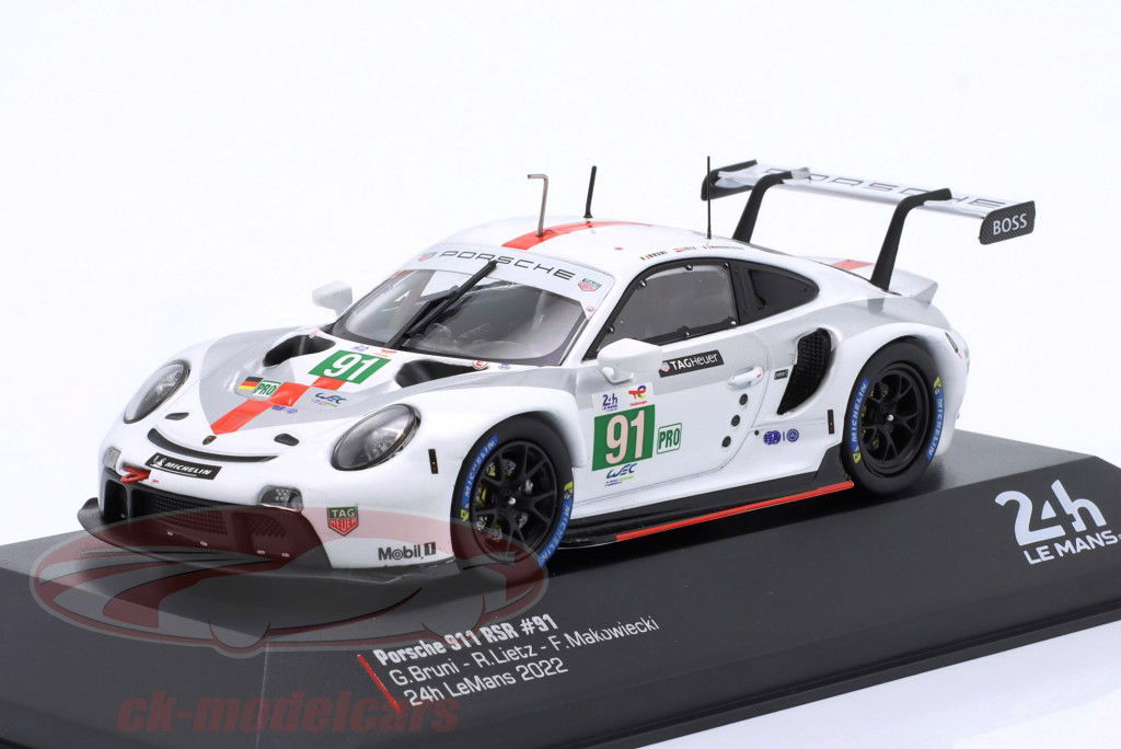 ポルシェ911RSR Winner LMGTE ルマン 2022 トロフィー付き ポルシェ911RSR Winner LMGTE ルマン 2022 トロフィー付き