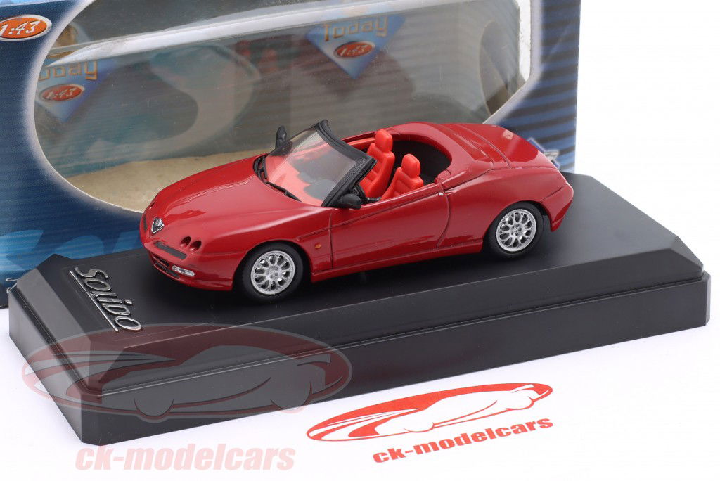 Alfa Romeo Spider Année de construction 1999 rouge 1:43 Solido