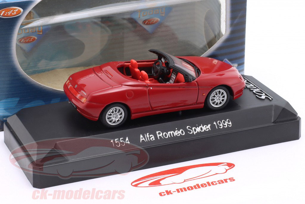 Alfa Romeo Spider Année de construction 1999 rouge 1:43 Solido