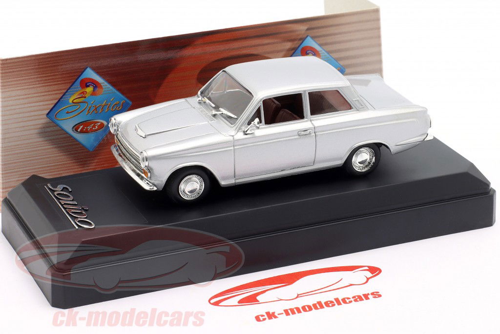 Ford Cortina MK I 建造年份 1963 银 1:43 Solido