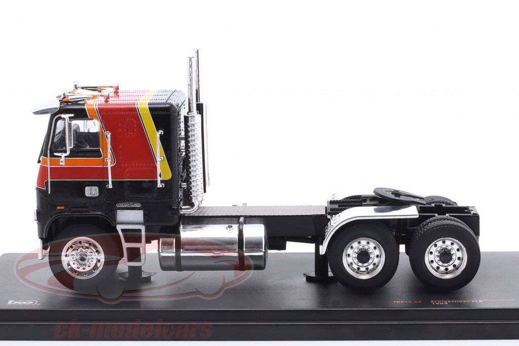 Freigthliner FLA SZM Anno di costruzione 1993 nero / arancia 1:43 Ixo