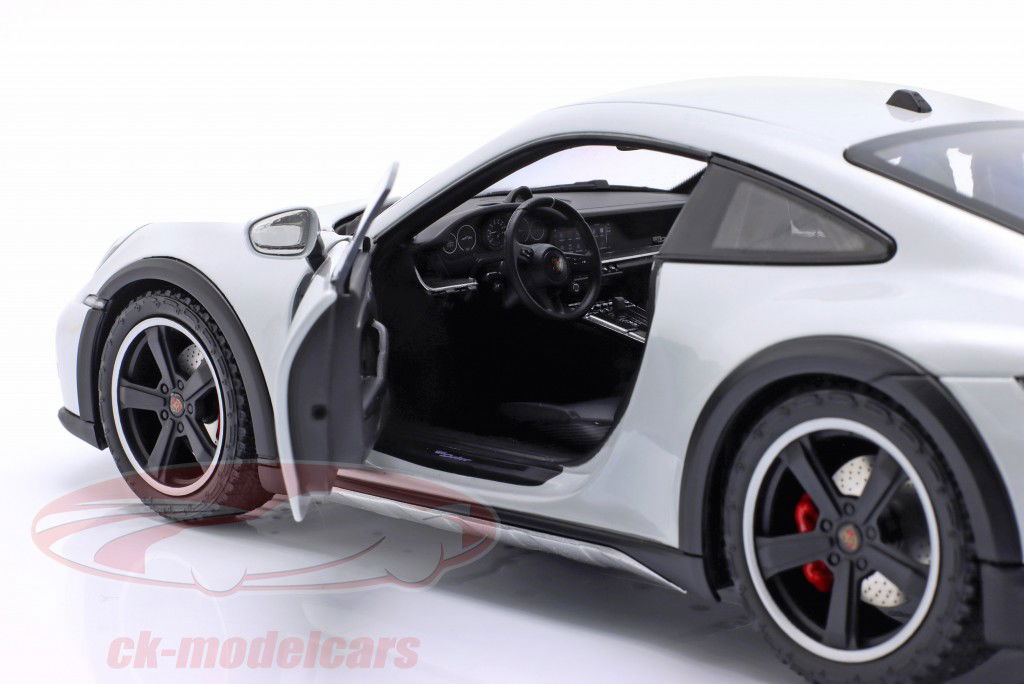 Porsche 911 (992) Dakar 建設年 2022 グレー メタリック 1:18 Minichamps