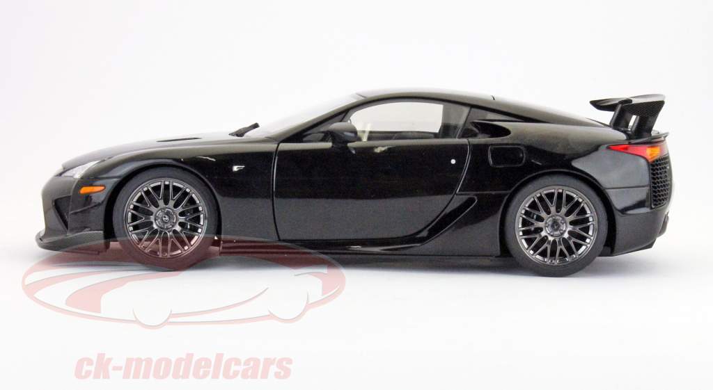 雷克萨斯LFA纽博格林2011黑色1:18奥图亚