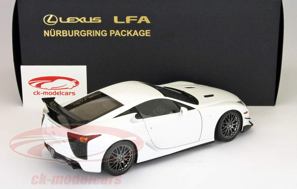 雷克萨斯LFA纽博格林2011年白/白AUTOA​​RT 1:18