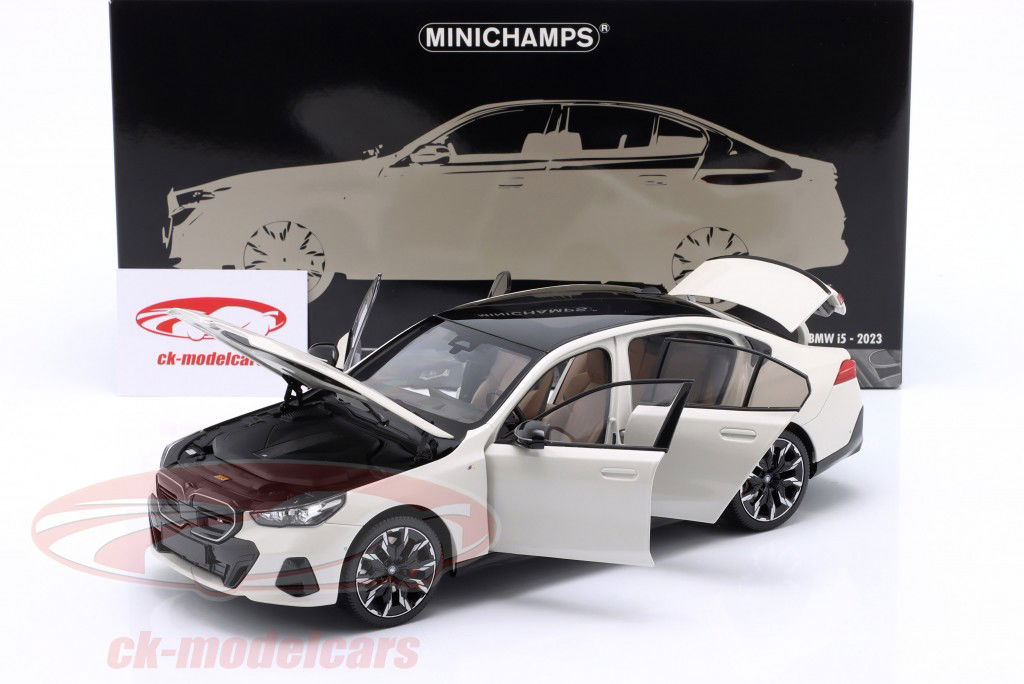 BMW i5 (G60) Anno di costruzione 2023 bianco metallico 1:18 Minichamps