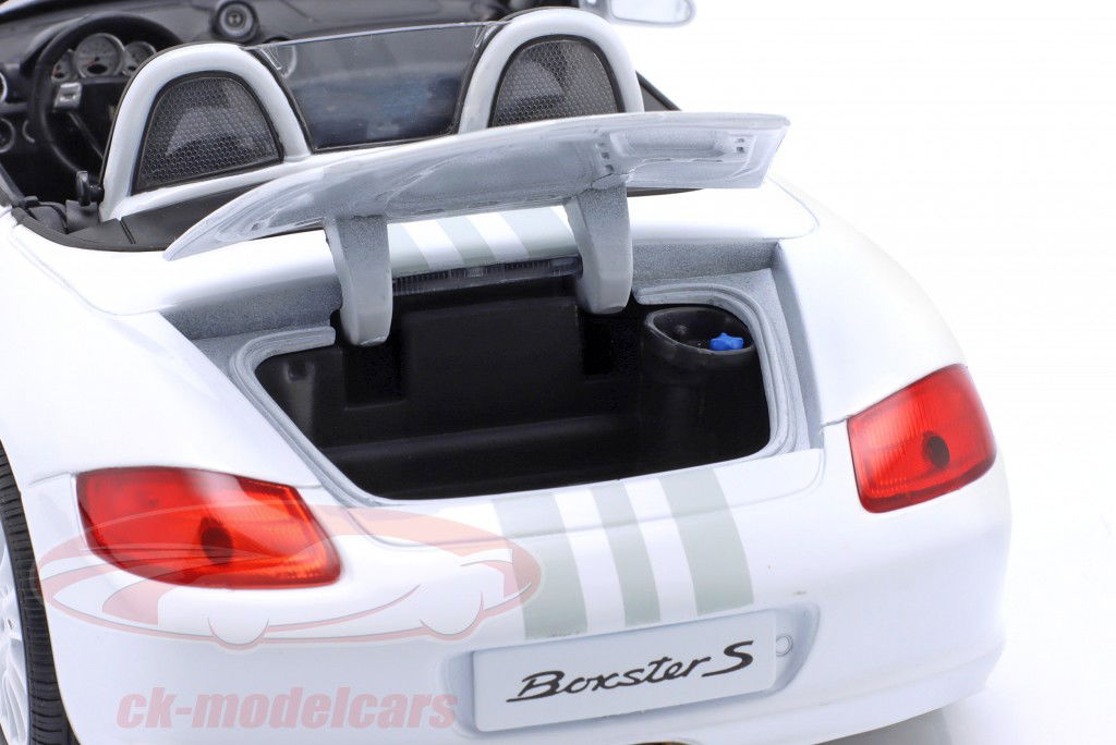 Porsche Boxster S Spider Design Edition 2 wit 1:18 Welly