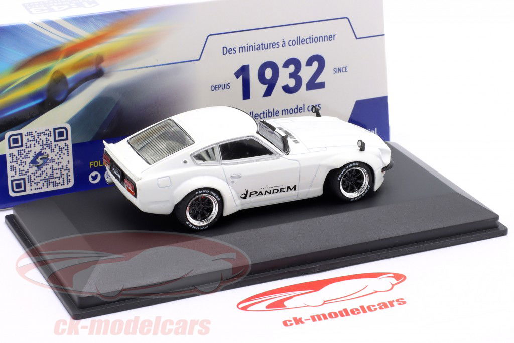 Datsun 240Z Pandem Rocket Bunny Año de construcción 1973 blanco 1:43 Solido