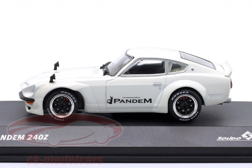 Datsun 240Z Pandem Rocket Bunny Año de construcción 1973 blanco 1:43 Solido