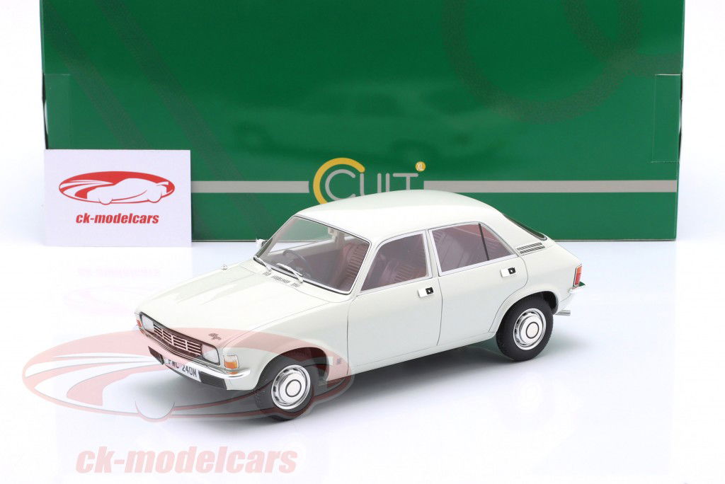 Austin Allegro 建造年份 1973 冰川白 1:18 Cult Scale