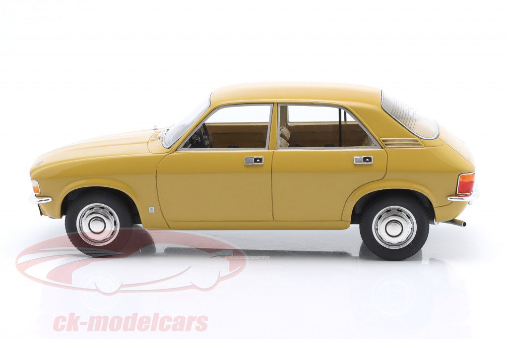 Austin Allegro Ano de construção 1973 ouro de outono 1:18 Cult Scale