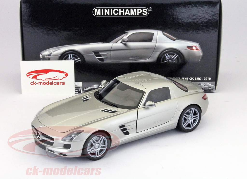 Minichamps 1:18 Mercedes-Benz SLS AMG Year 2010 silver