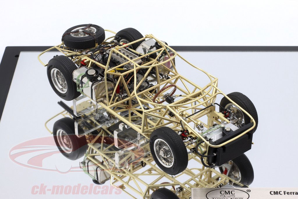 Ferrari 250 LM Rolling chassis En lichaam rood 1:18 CMC