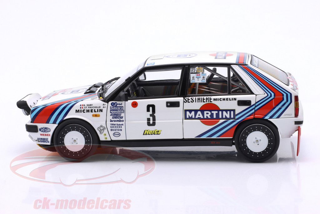 Lancia Delta HF 4WD #3 winnaar Rallye Monte Carlo 1988 Saby, Fauchille 1:18 Kyosho