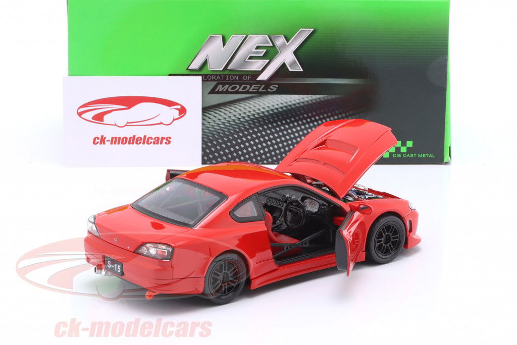 Nissan Silvia (S15) 红 1:24 Welly