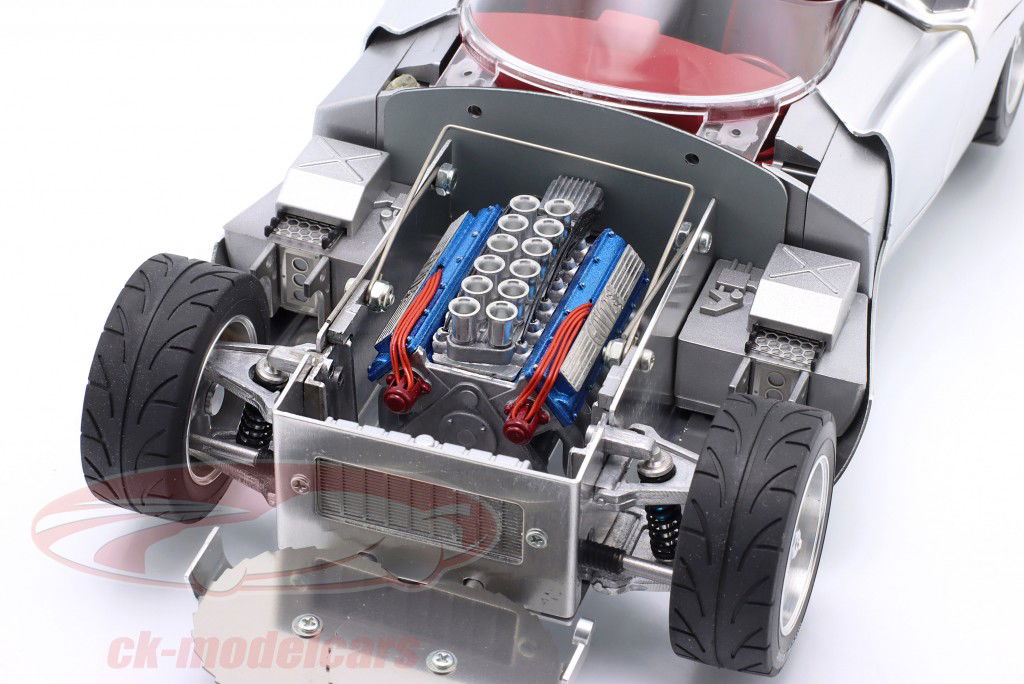 Hamilton Speed Racer Mach 5 silber metallic 1:18 Schwyn Haas