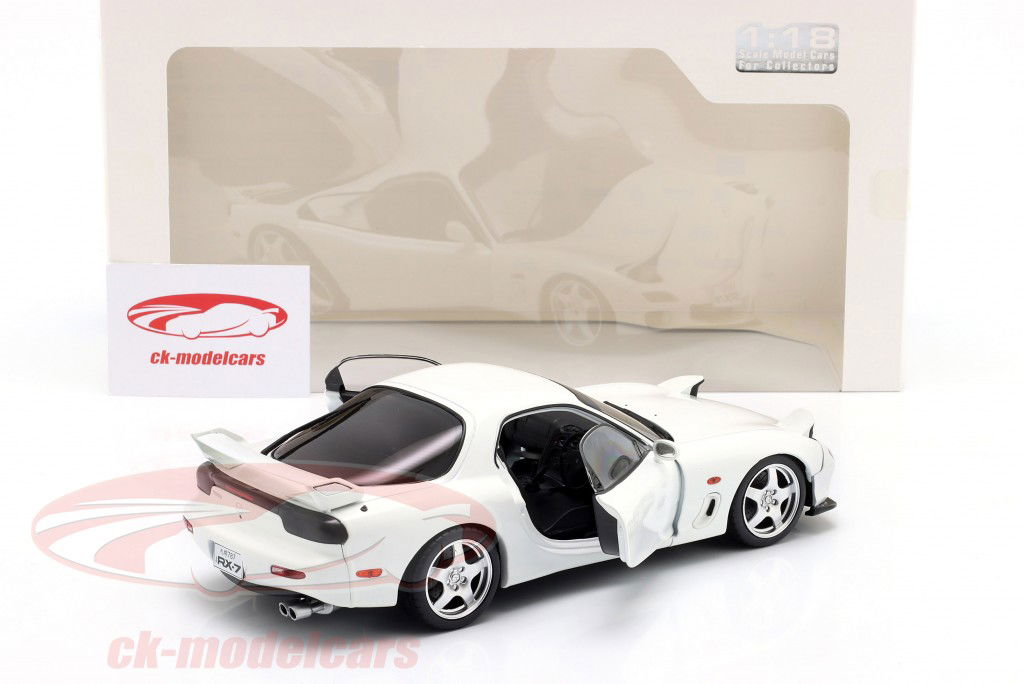 Mazda RX-7 (FD3RS) Année de construction 2001 Blanc comme neige 1:18 Solido