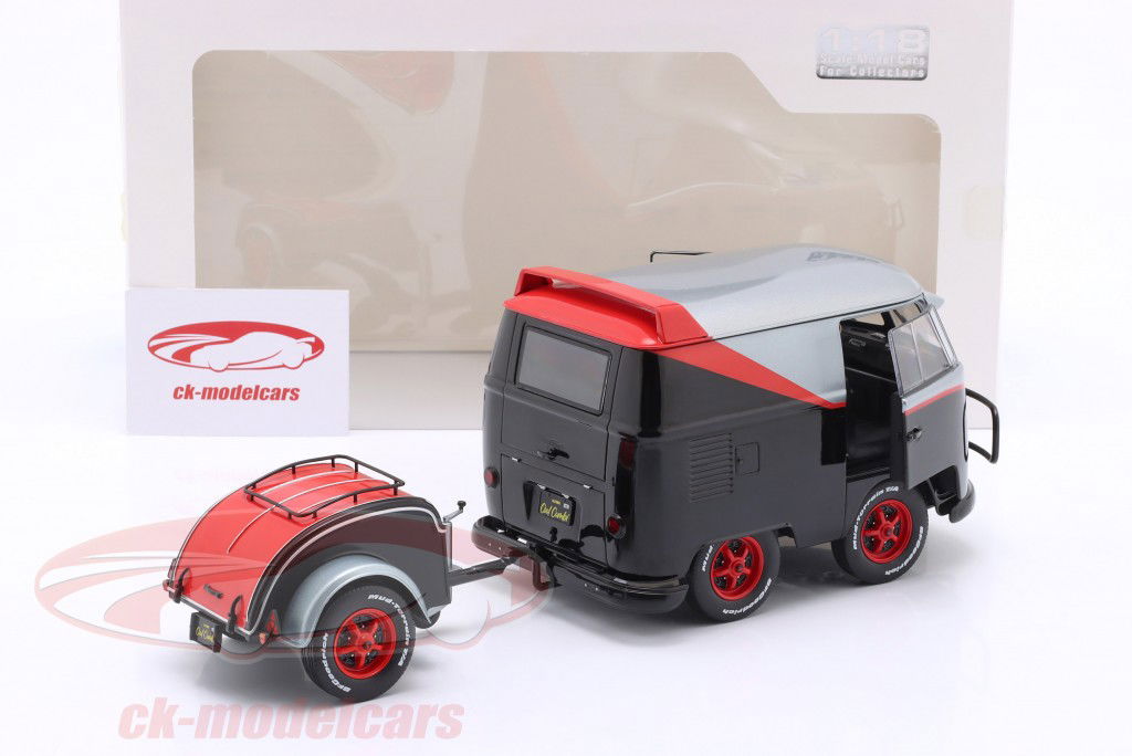 Kool Kombi B-Team Byggeår 2024 sort / rød 1:18 Solido