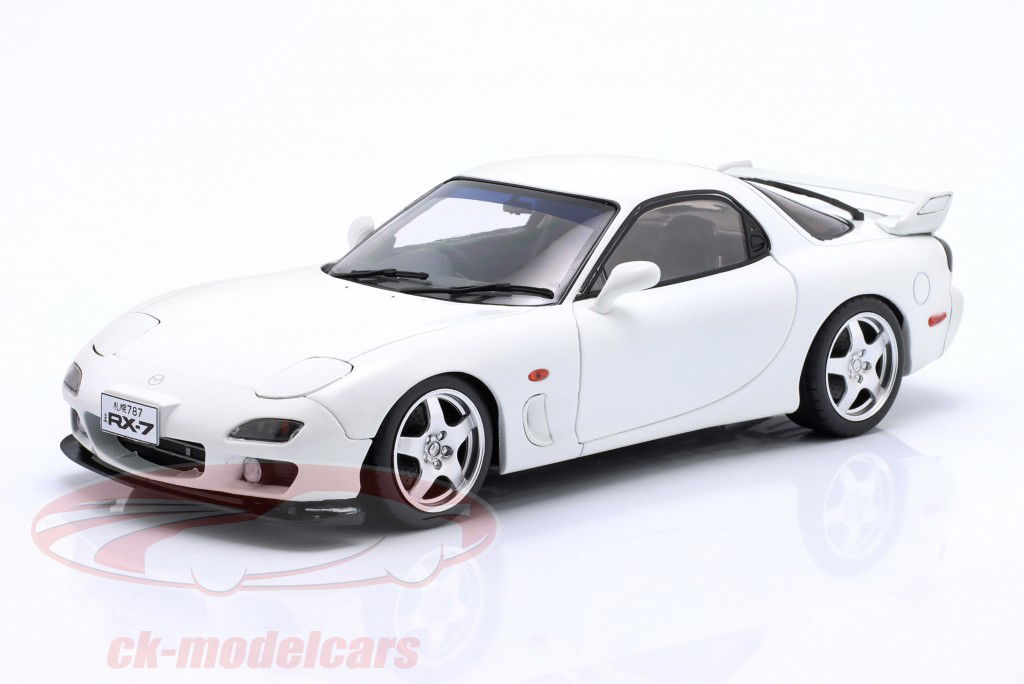 Mazda RX-7 (FD3RS) 建造年份 2001 白雪公主 1:18 Solido