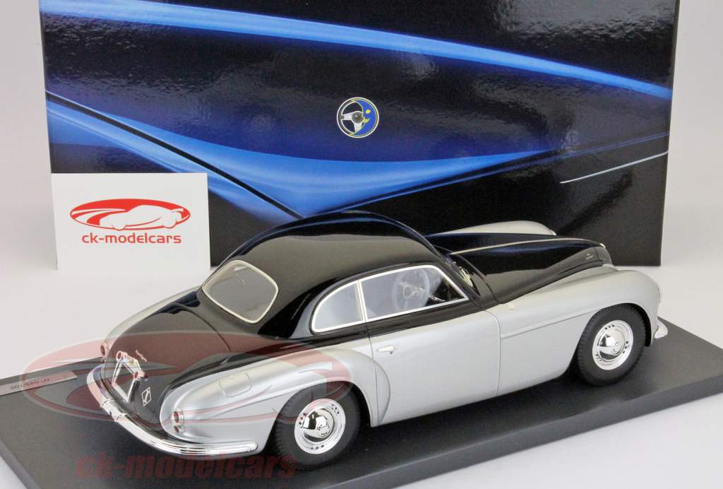 Alfa Romeo 6C 2500 SS Villa d'Este Baujahr 1951 silber - schwarz 1:18 BBR