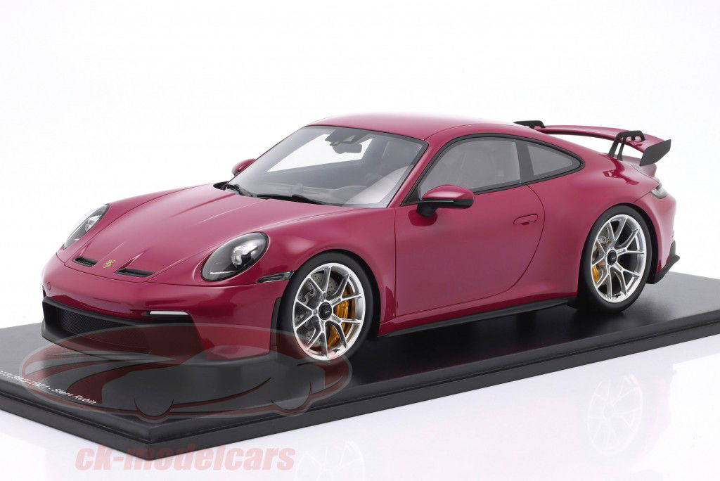 Porsche 911 (992) GT3 Byggeår 2021 rubinstjerne 1:12 Schuco