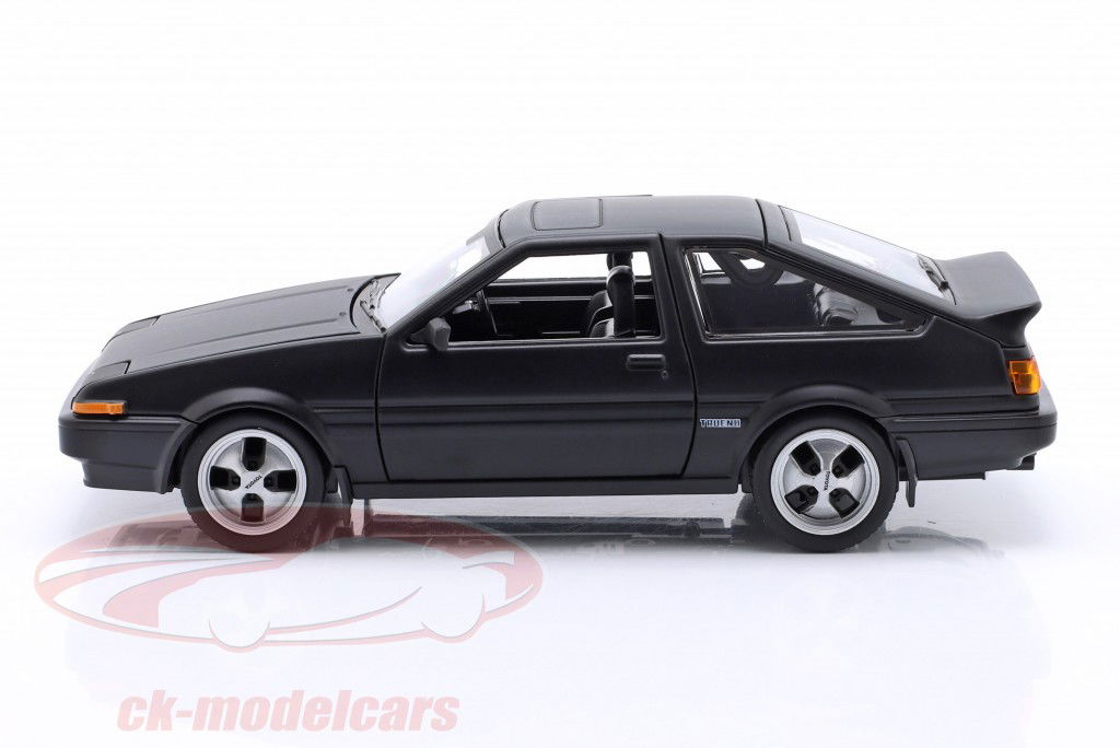 Toyota Sprinter Trueno AE86 Bouwjaar 1979 saai zwart 1:24 Maisto