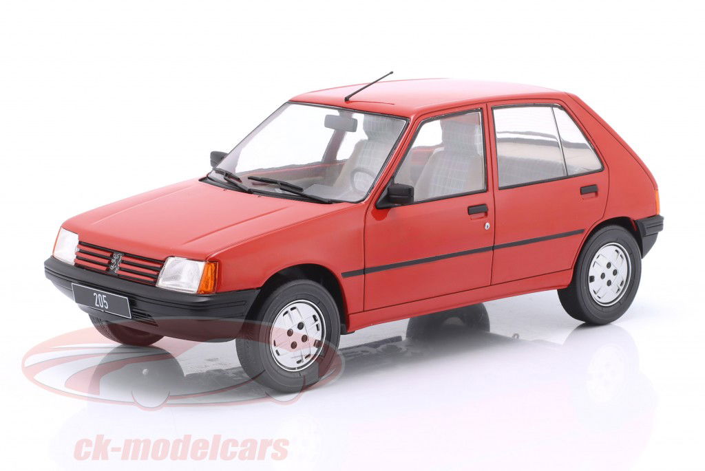 Peugeot 205 Baujahr 1984 rot 1:18 ModelCar Group