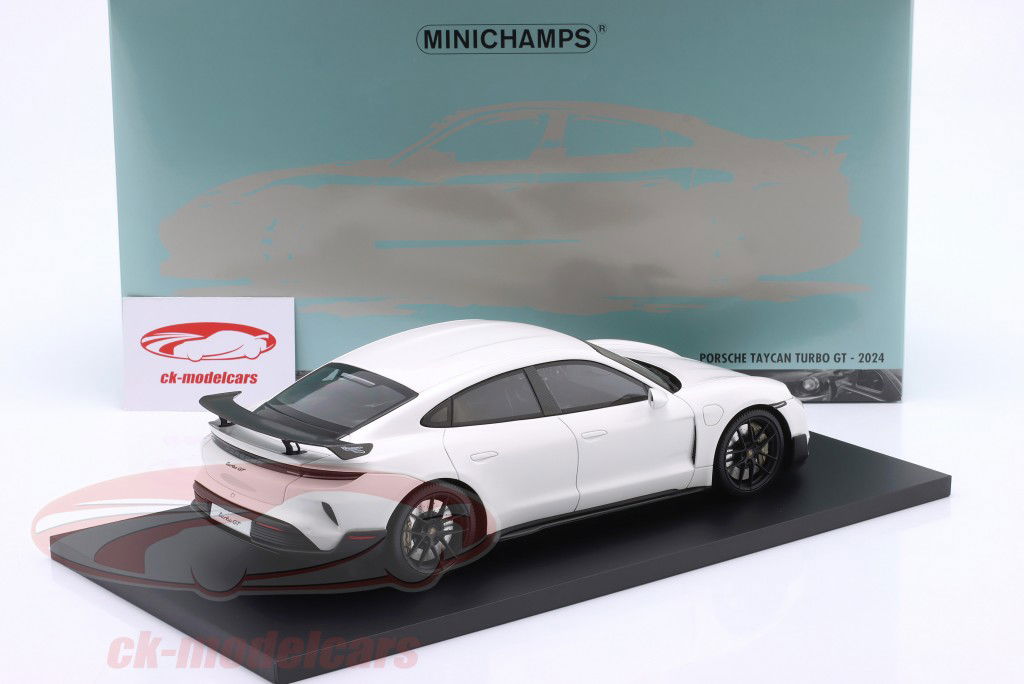 Porsche Taycan Turbo GT Byggeår 2024 hvid 1:18 Minichamps
