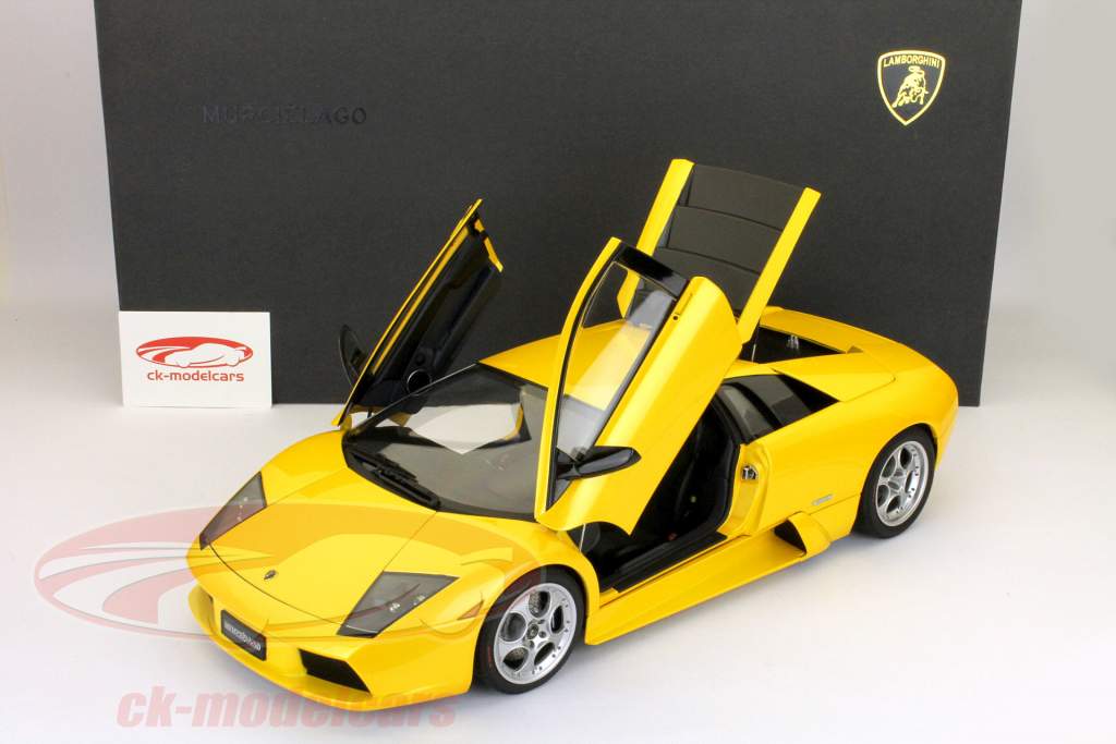ムルシエラゴ　メタリックイエロー　1/12　Autoart AUTOart 1:12 一時12ランボルギーニムルシエラゴイエロー