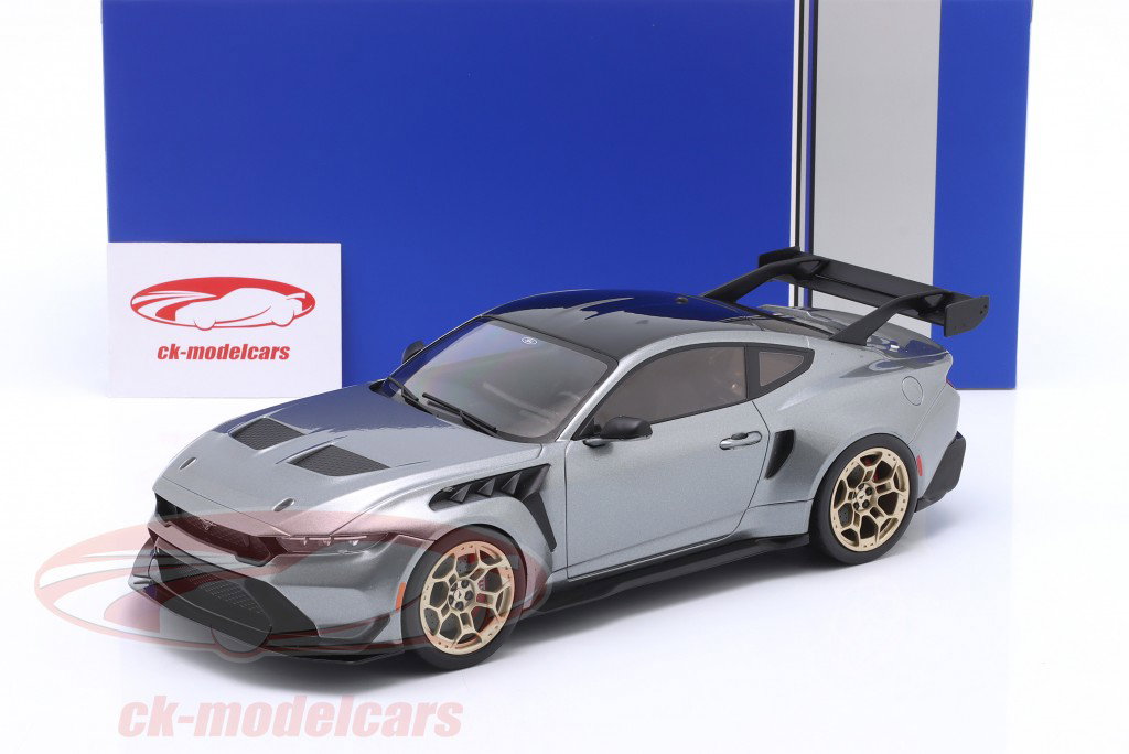 Ford Mustang GTD year 2025 silver-grey metallic 1:18 Ixo