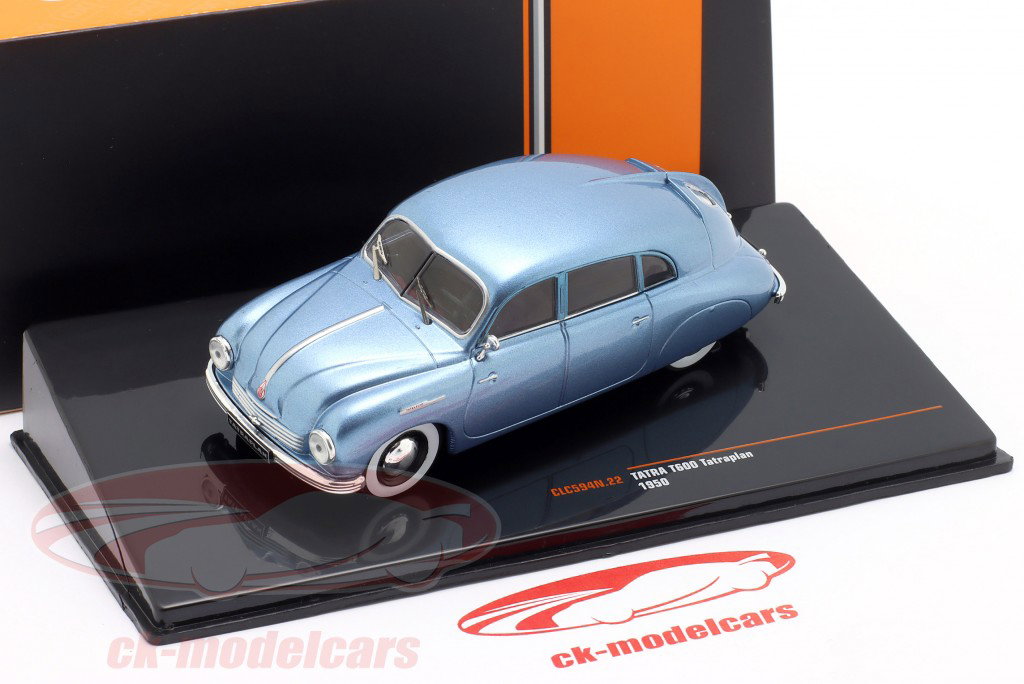 Tatra T600 Tatraplan Année de construction 1950 bleu clair 1:43 Ixo
