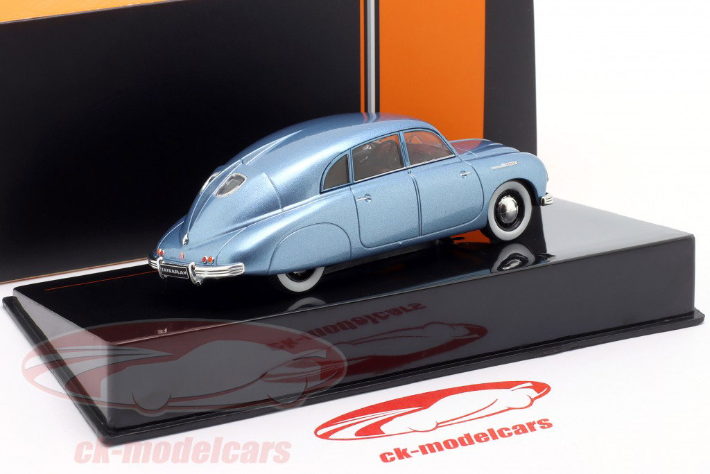 Tatra T600 Tatraplan Année de construction 1950 bleu clair 1:43 Ixo