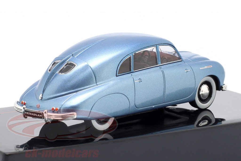 Tatra T600 Tatraplan Année de construction 1950 bleu clair 1:43 Ixo
