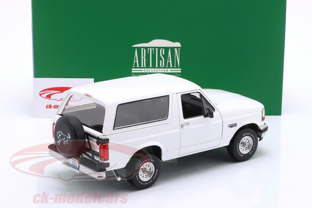 Ford Bronco XLT Bouwjaar 1993 Oxford wit 1:18 Greenlight
