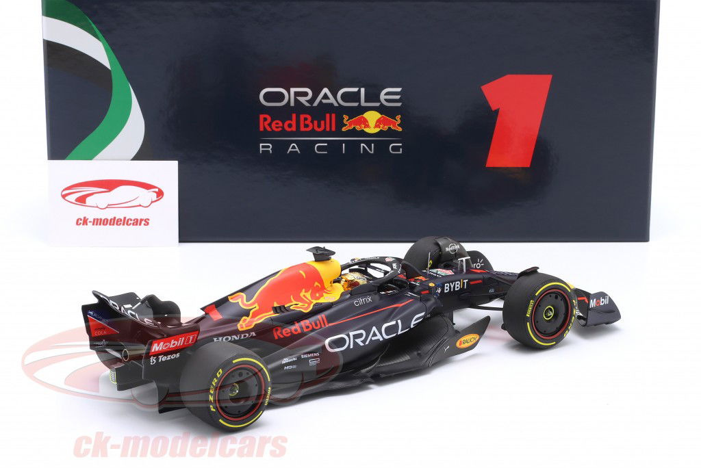 M. Verstappen Red Bull RB18 #1 ganador Abu Dhabi GP fórmula 1 2022 1:18 Minichamps