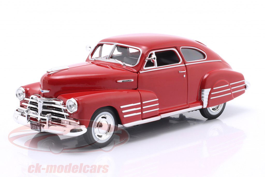 Chevrolet Fleetline Aerosedan year 1948 red 1:24 Maisto