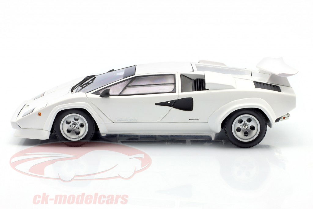 Lamborghini Countach LP 400S Year 1980 white 1:18 Kyosho