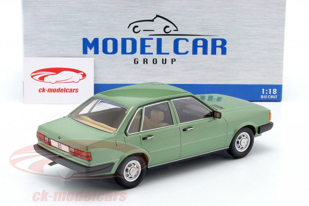 Audi 80 Año de construcción 1978 verde claro metálico 1:18 ModelCar Group